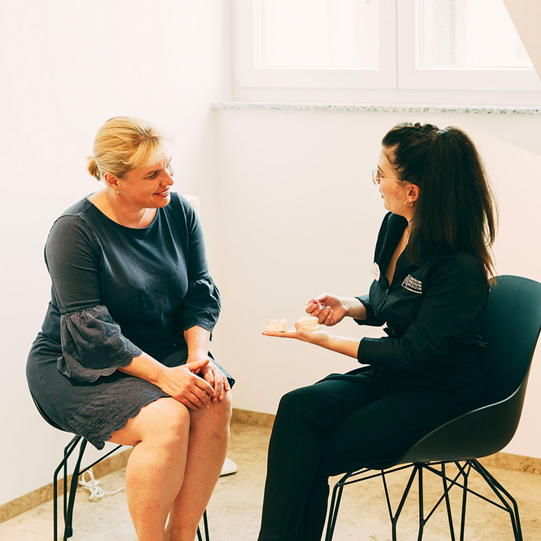 Ein Gespräch zum Thema KFO im Zentrum für Zahnmedizin Dr. Sorg & Kollegen